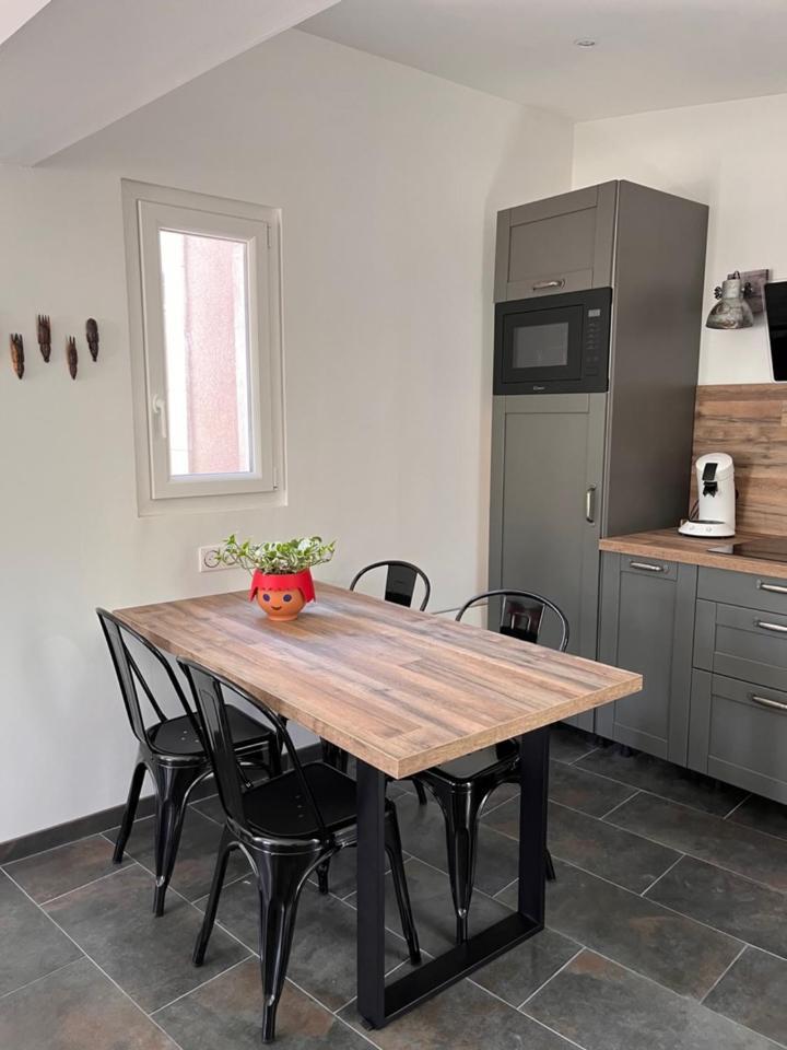 Maisonnette Independante Avec Jardin/Patio Нім Екстер'єр фото